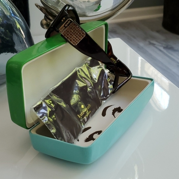 EUC, ♠️ Kate Spade ♠️ Sunglasses W/Case - Picture 3 of 12